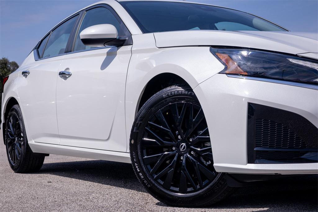 new 2025 Nissan Altima car, priced at $25,913