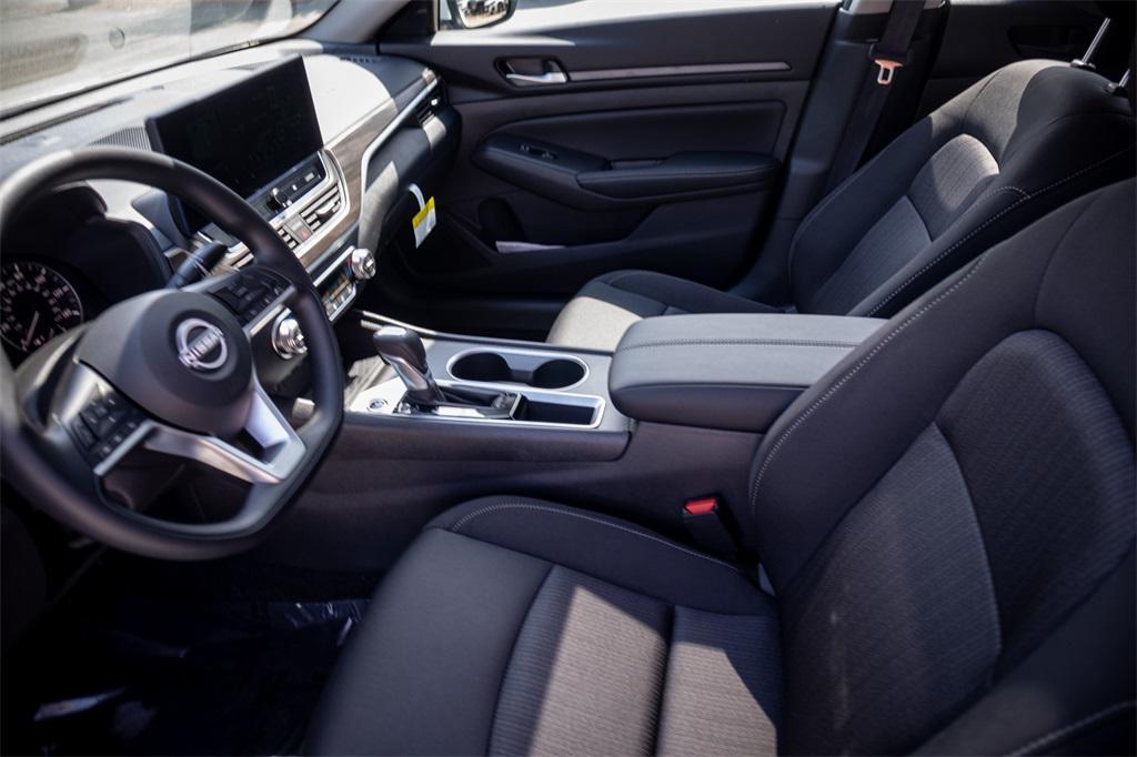 new 2025 Nissan Altima car, priced at $25,913