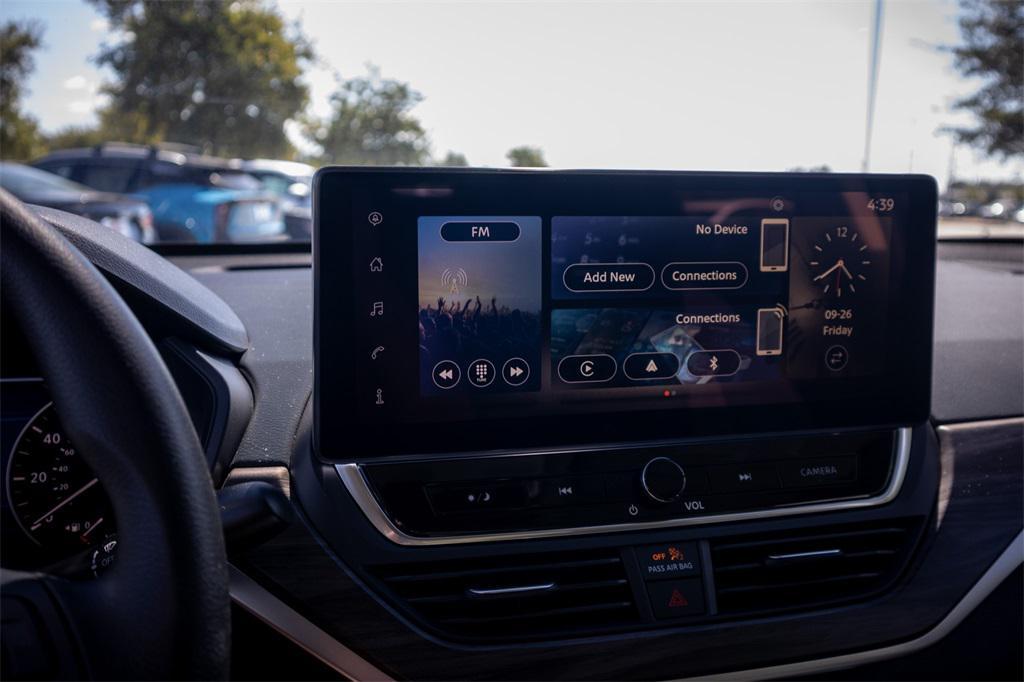 new 2025 Nissan Altima car, priced at $25,556