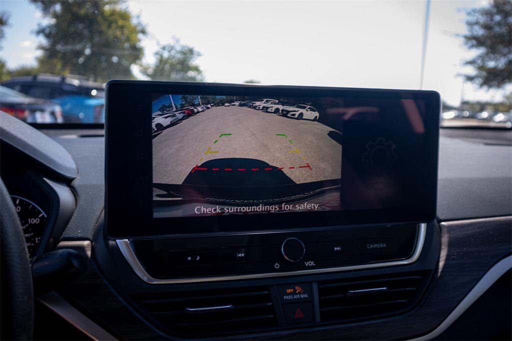 new 2025 Nissan Altima car, priced at $25,556