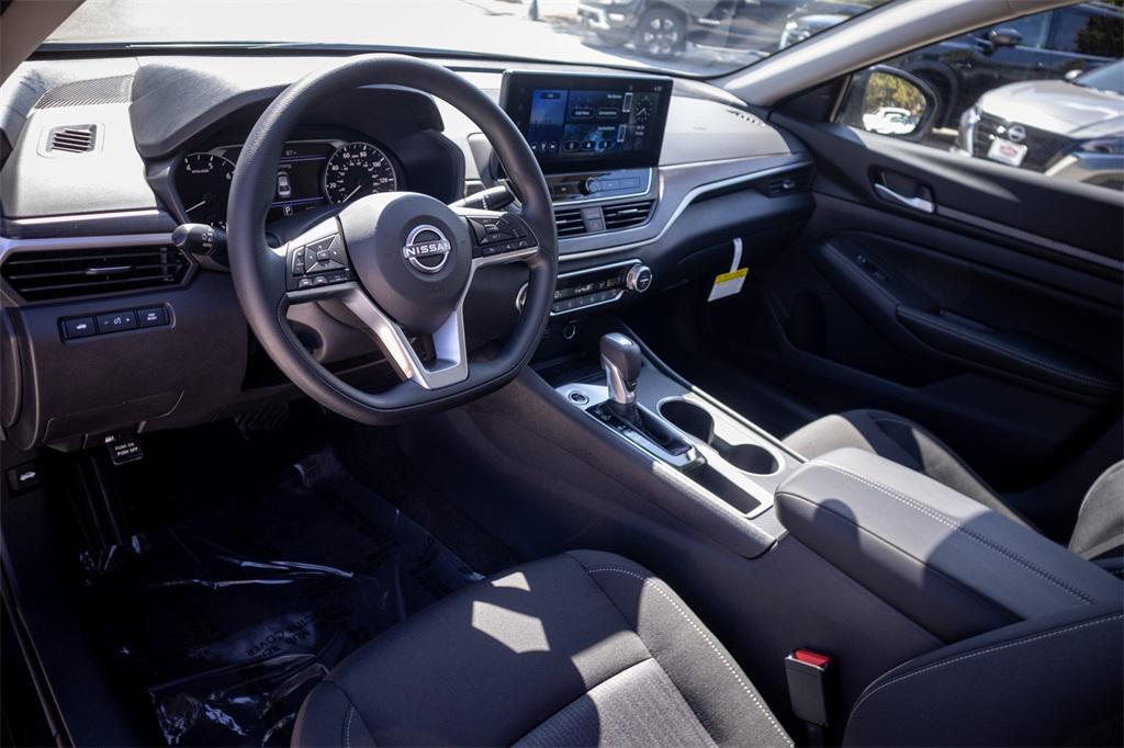 new 2025 Nissan Altima car, priced at $25,556