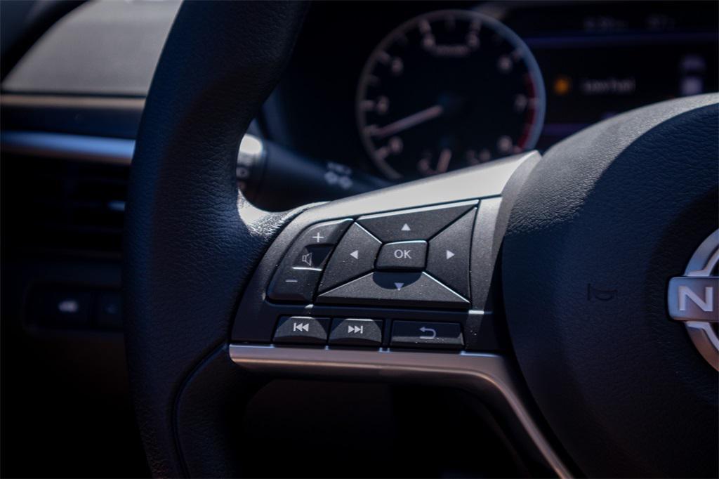 new 2025 Nissan Altima car, priced at $25,556