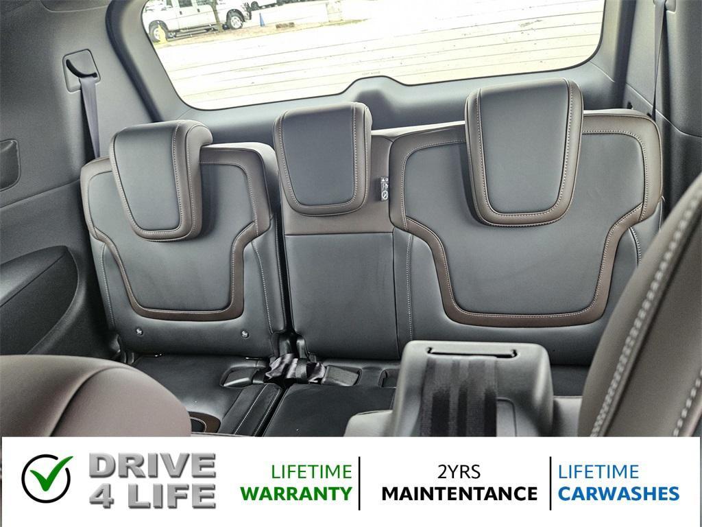 new 2025 Nissan Armada car, priced at $59,920