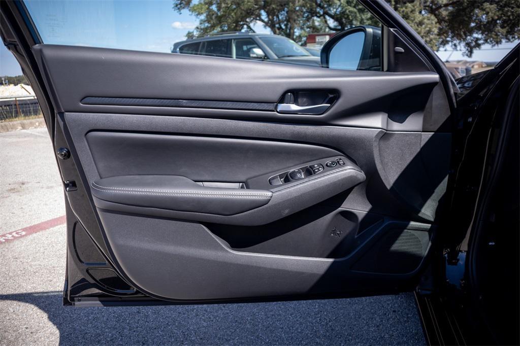 new 2025 Nissan Altima car, priced at $26,954
