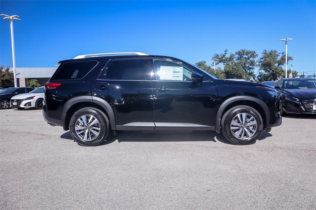 new 2025 Nissan Pathfinder car, priced at $38,575