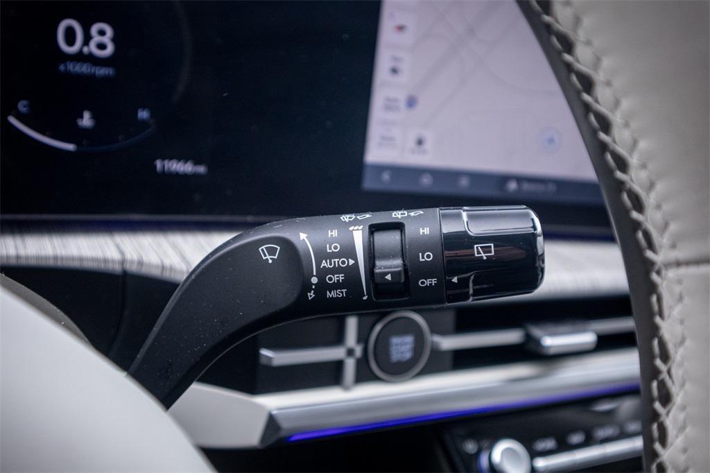 used 2024 Hyundai Santa Fe car, priced at $37,000