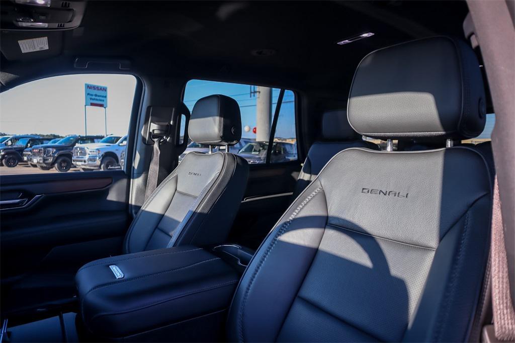 used 2025 GMC Yukon car, priced at $74,732