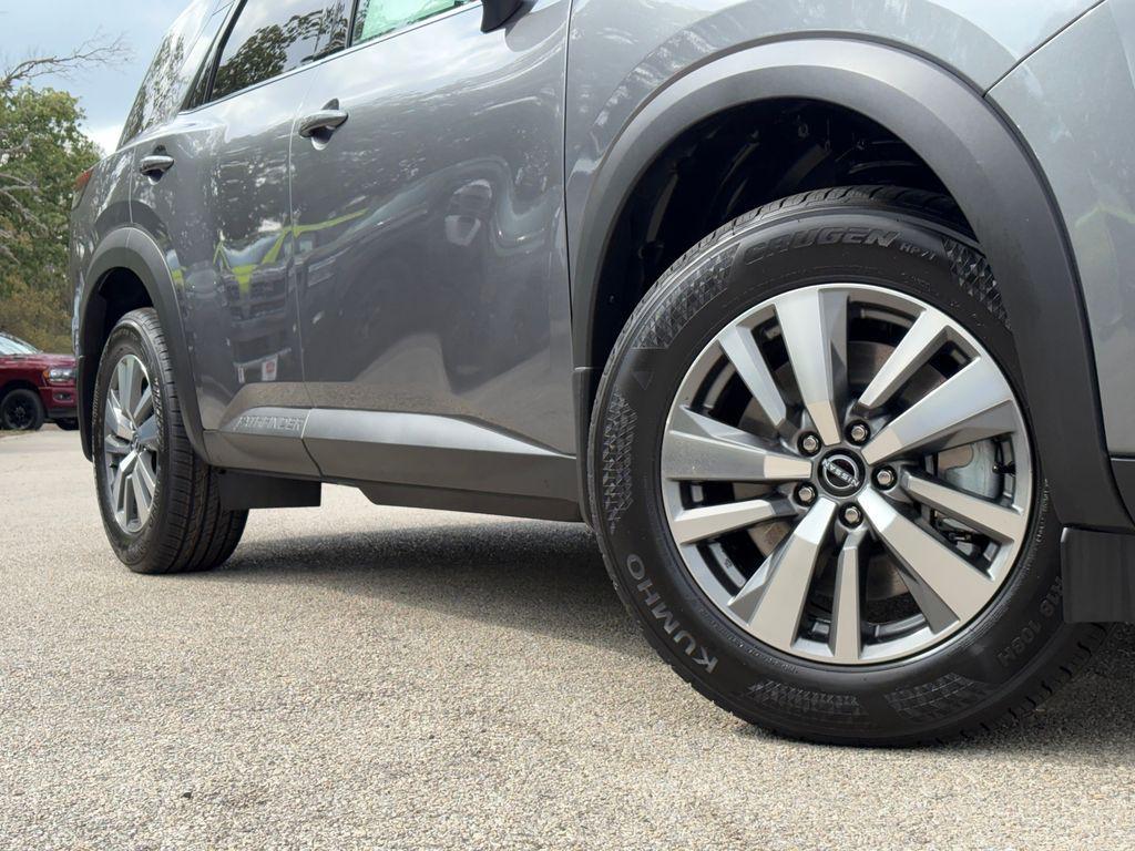 new 2026 Nissan Pathfinder car, priced at $41,774