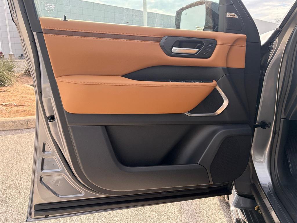 new 2026 Nissan Armada car, priced at $75,436