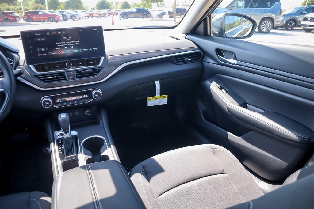 new 2025 Nissan Altima car, priced at $25,577