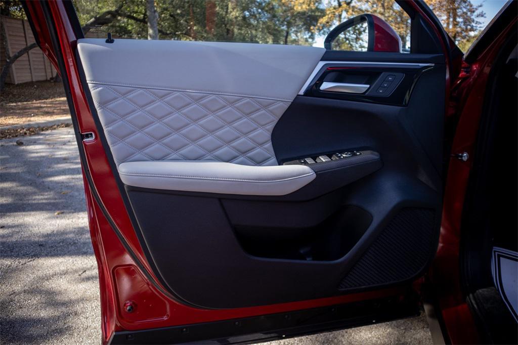 used 2024 Mitsubishi Outlander car, priced at $26,500