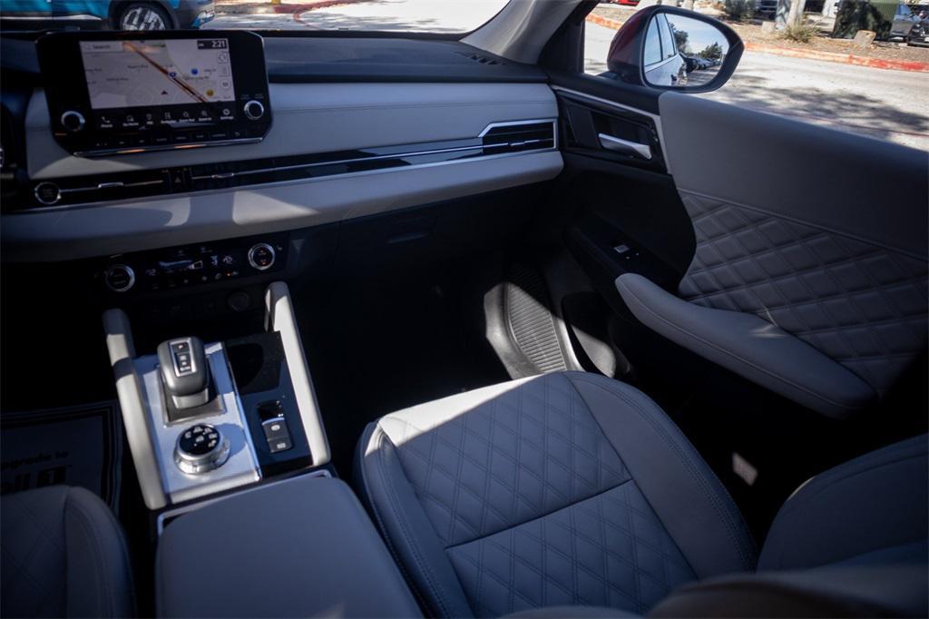 used 2024 Mitsubishi Outlander car, priced at $26,500