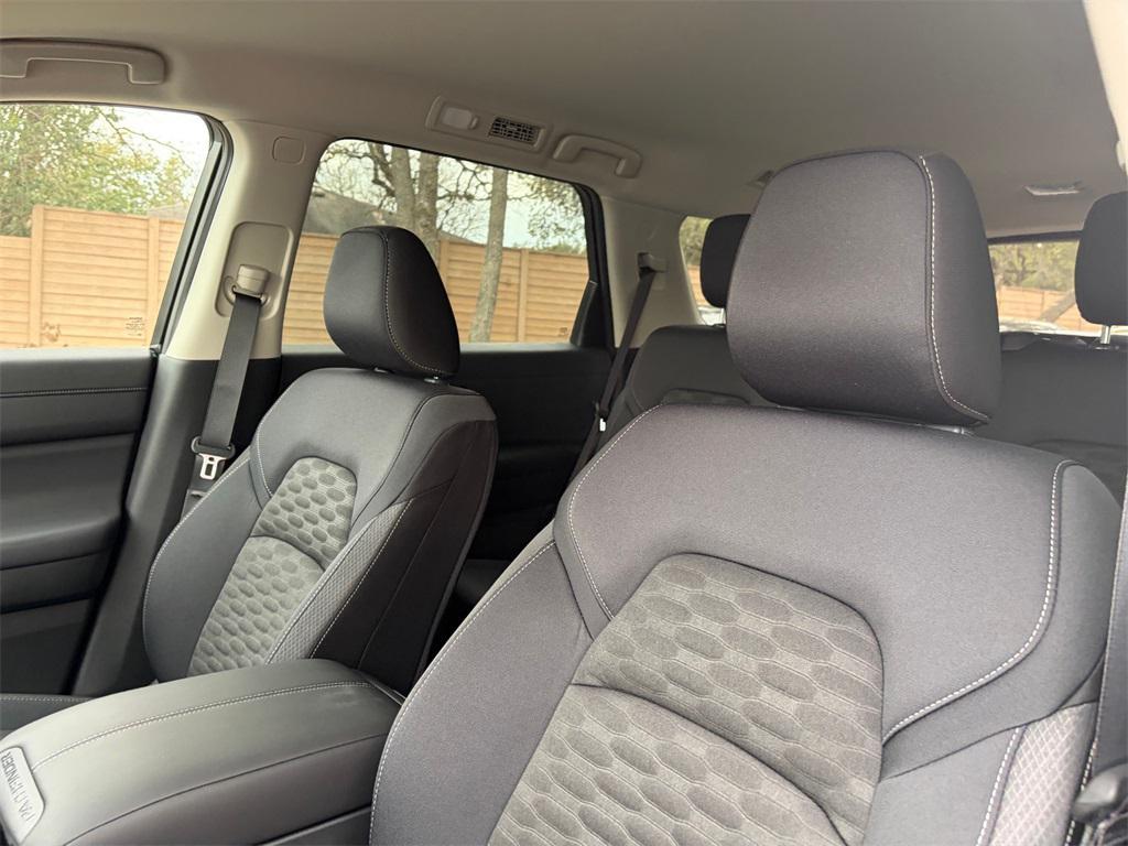 new 2025 Nissan Pathfinder car, priced at $37,207