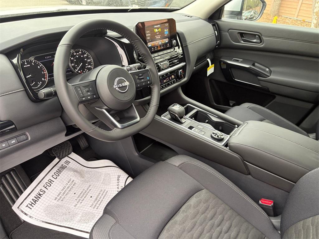 new 2025 Nissan Pathfinder car, priced at $37,207