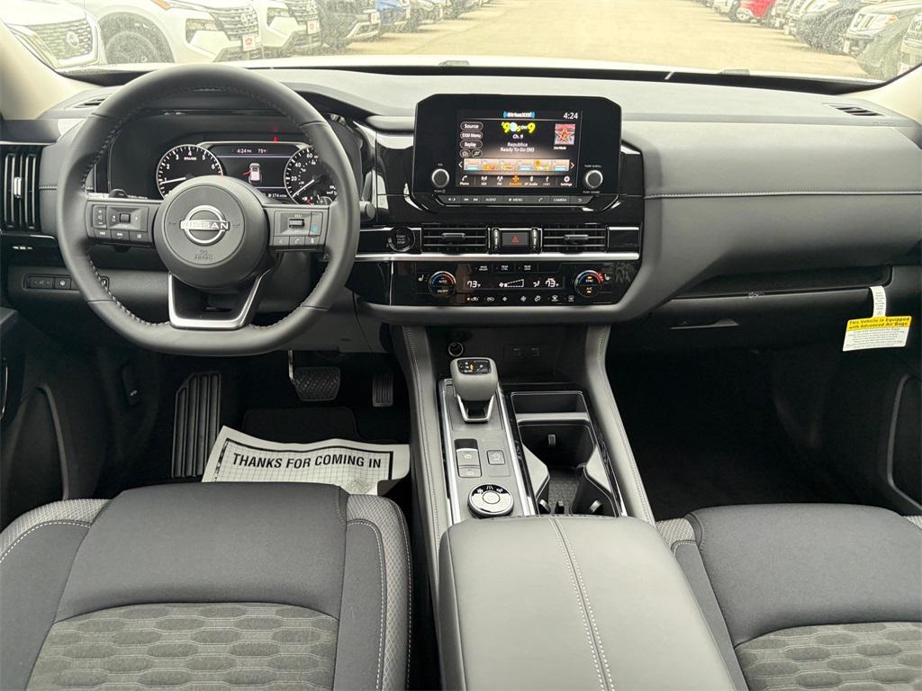 new 2025 Nissan Pathfinder car, priced at $37,207