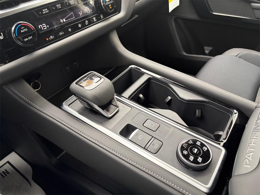 new 2025 Nissan Pathfinder car, priced at $37,207