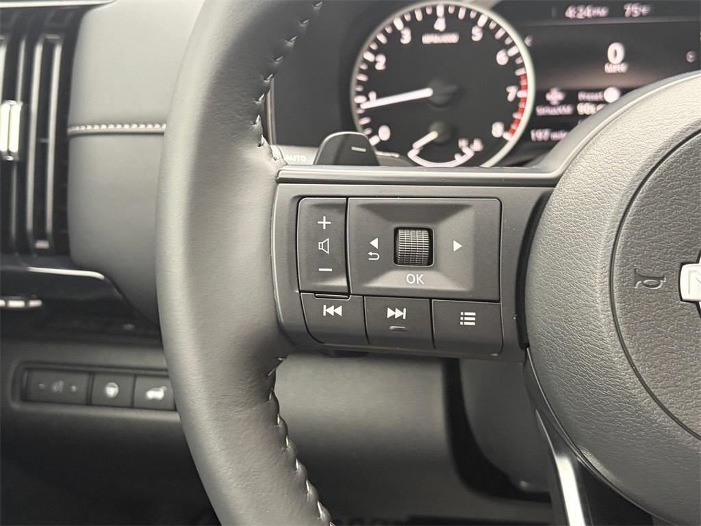 new 2025 Nissan Pathfinder car, priced at $37,207