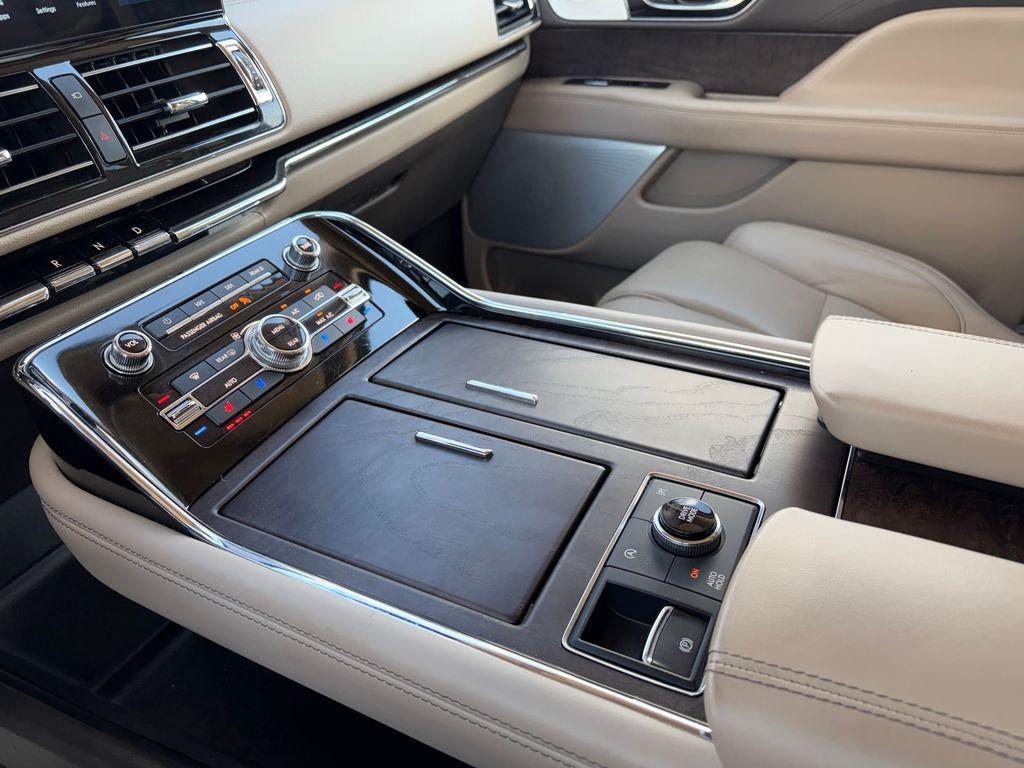 used 2024 Lincoln Navigator car, priced at $58,997