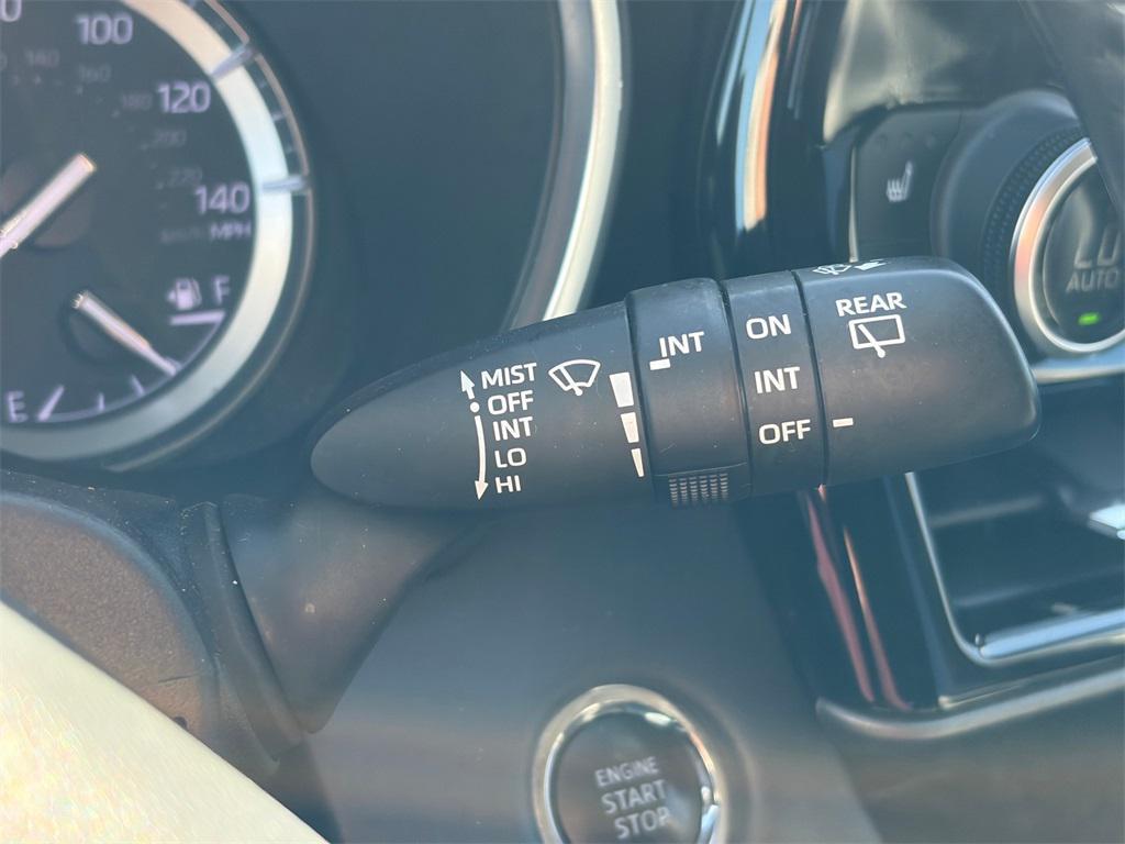 used 2022 Toyota Highlander car, priced at $26,899