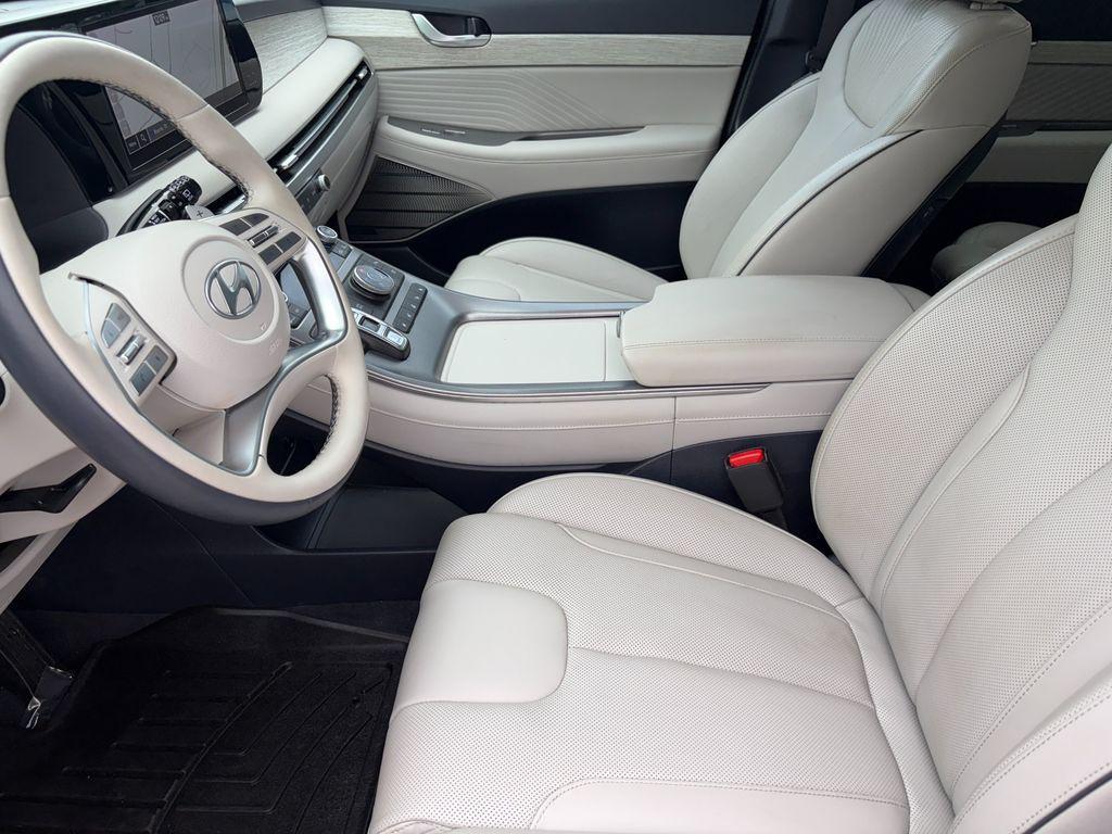 used 2024 Hyundai Palisade car, priced at $37,619