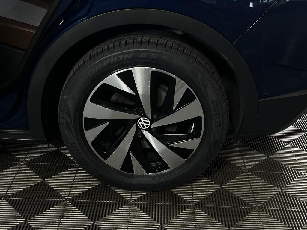 used 2023 Volkswagen ID.4 car, priced at $15,375