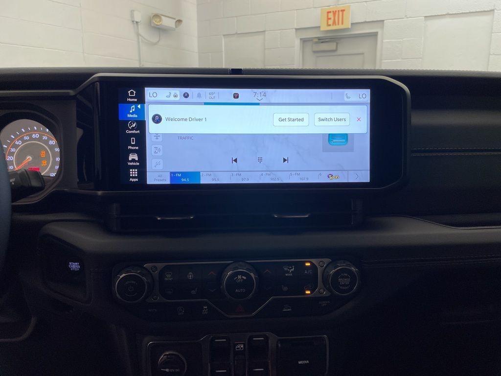 new 2026 Jeep Gladiator car, priced at $49,466