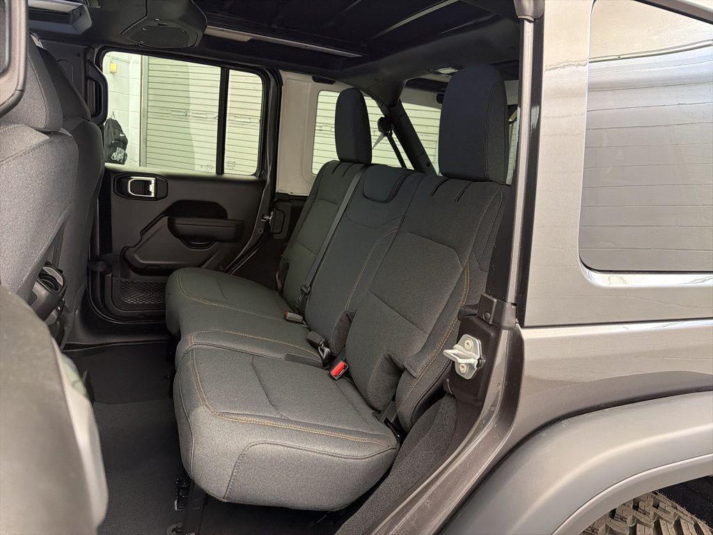 new 2026 Jeep Wrangler car, priced at $46,423