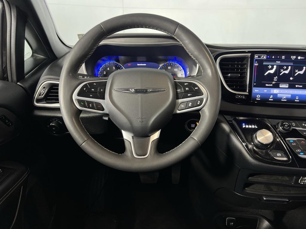 used 2025 Chrysler Pacifica car, priced at $31,973