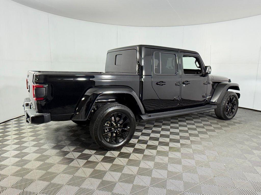 used 2022 Jeep Gladiator car, priced at $31,674