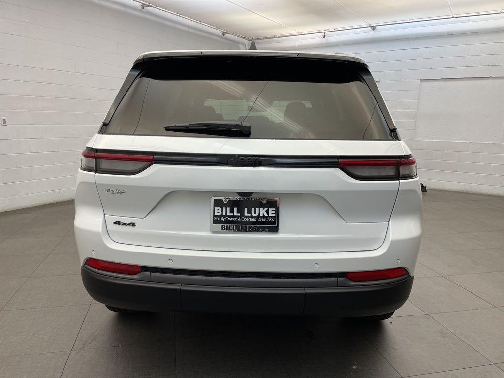 new 2026 Jeep Grand Cherokee car, priced at $38,888