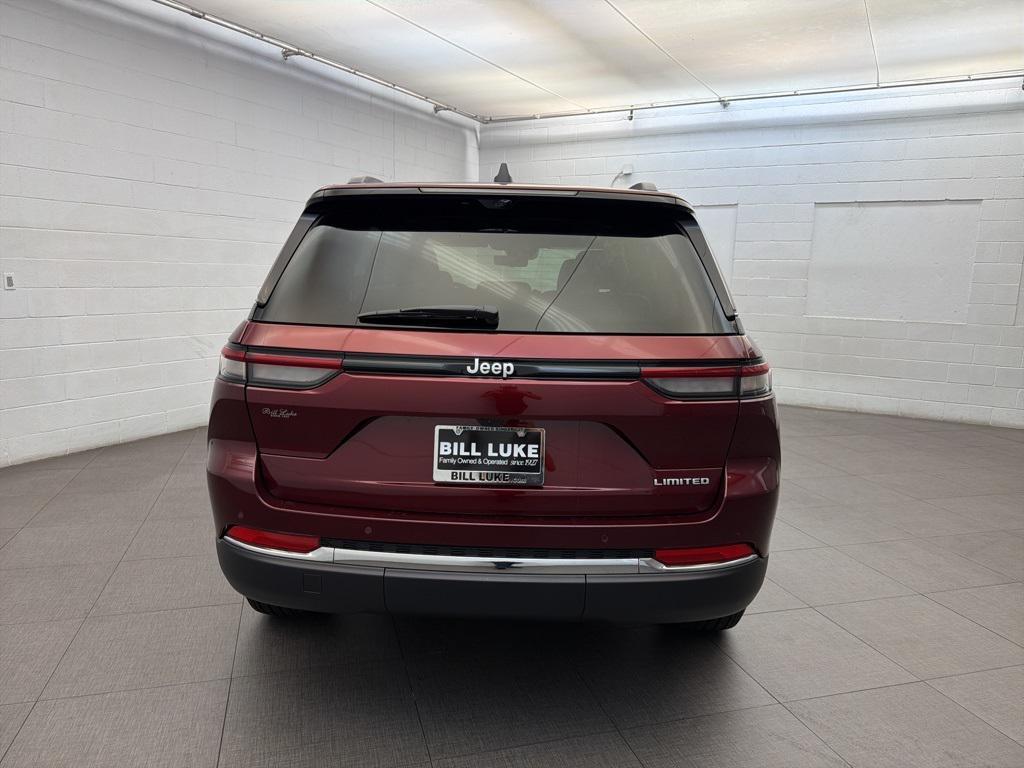 new 2025 Jeep Grand Cherokee car, priced at $45,127