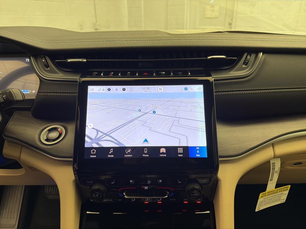 new 2025 Jeep Grand Cherokee car, priced at $45,127