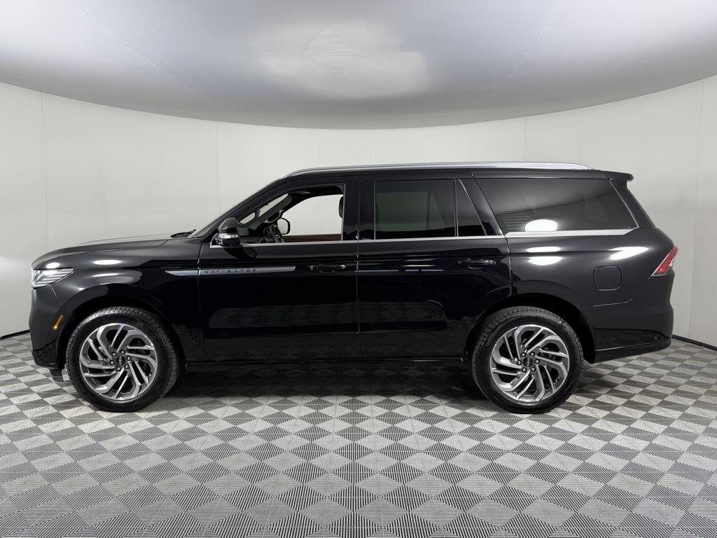 used 2025 Lincoln Navigator car, priced at $87,573
