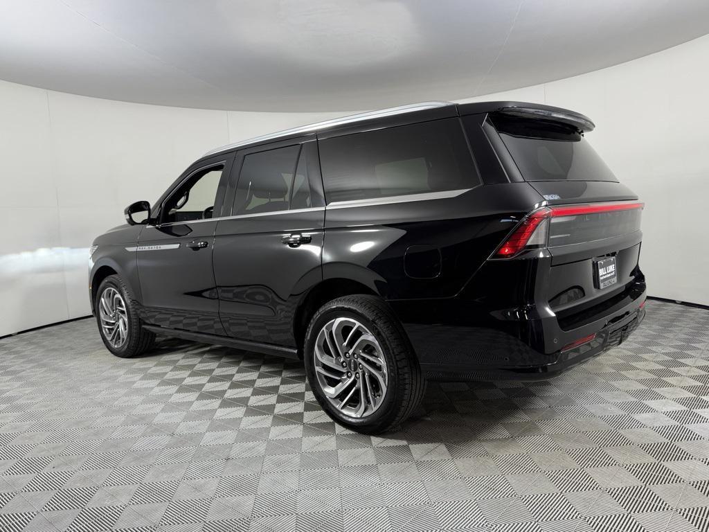 used 2025 Lincoln Navigator car, priced at $87,573
