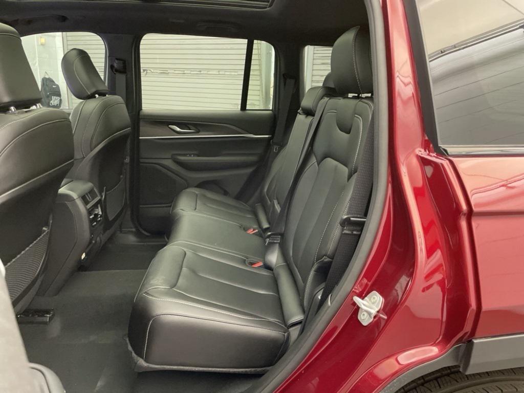 new 2025 Jeep Grand Cherokee car, priced at $46,652