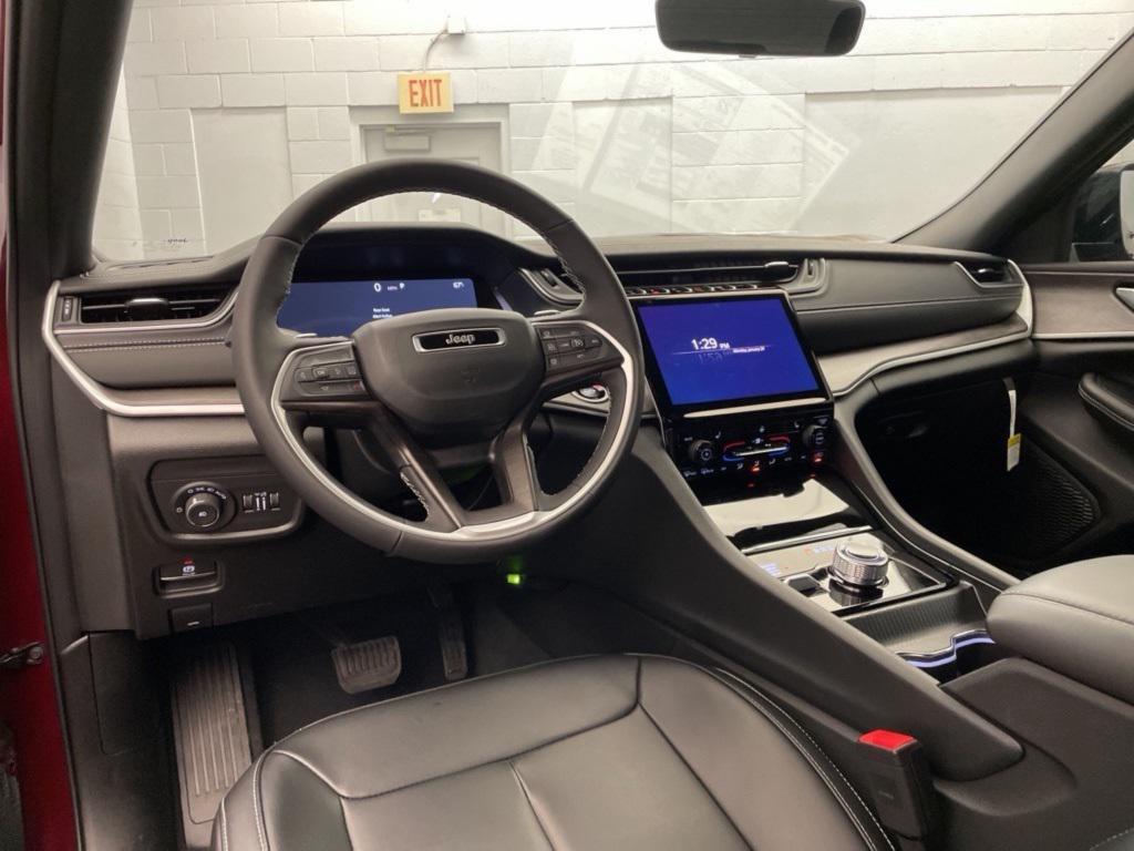 new 2025 Jeep Grand Cherokee car, priced at $46,652