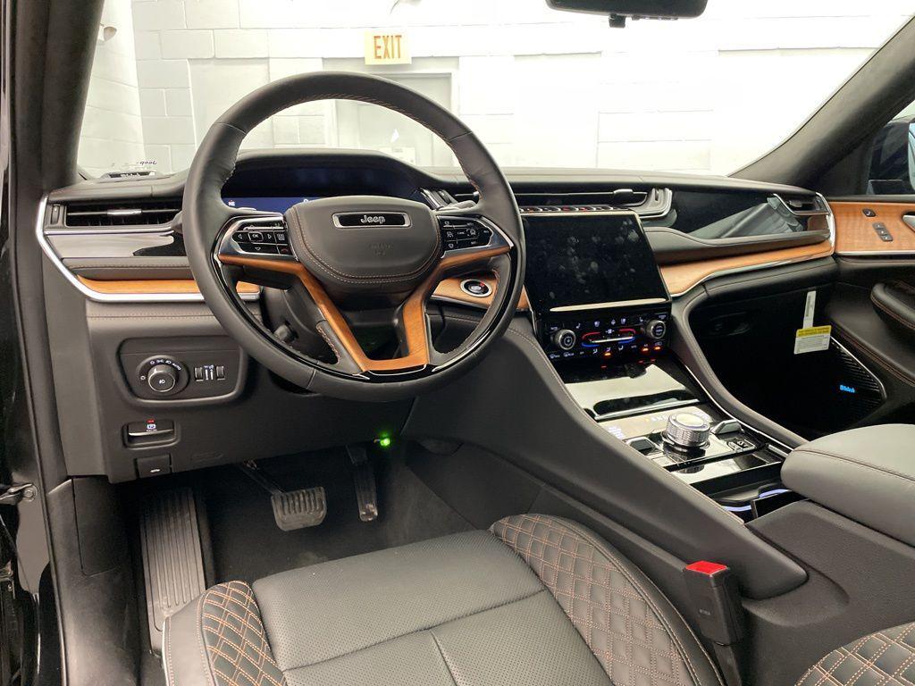 new 2025 Jeep Grand Cherokee L car, priced at $67,499