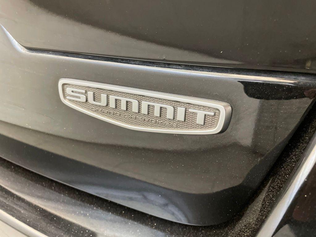 used 2022 Jeep Grand Cherokee car, priced at $45,373