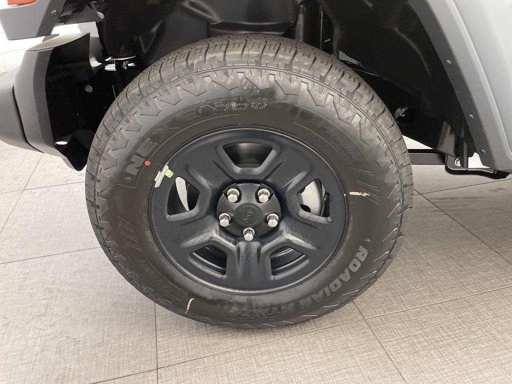 new 2026 Jeep Wrangler car, priced at $34,405