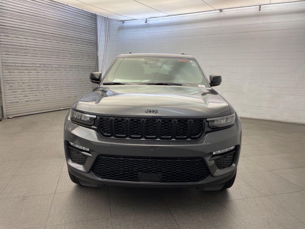 new 2025 Jeep Grand Cherokee car, priced at $43,029