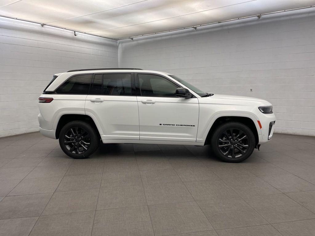 new 2026 Jeep Grand Cherokee car, priced at $45,455