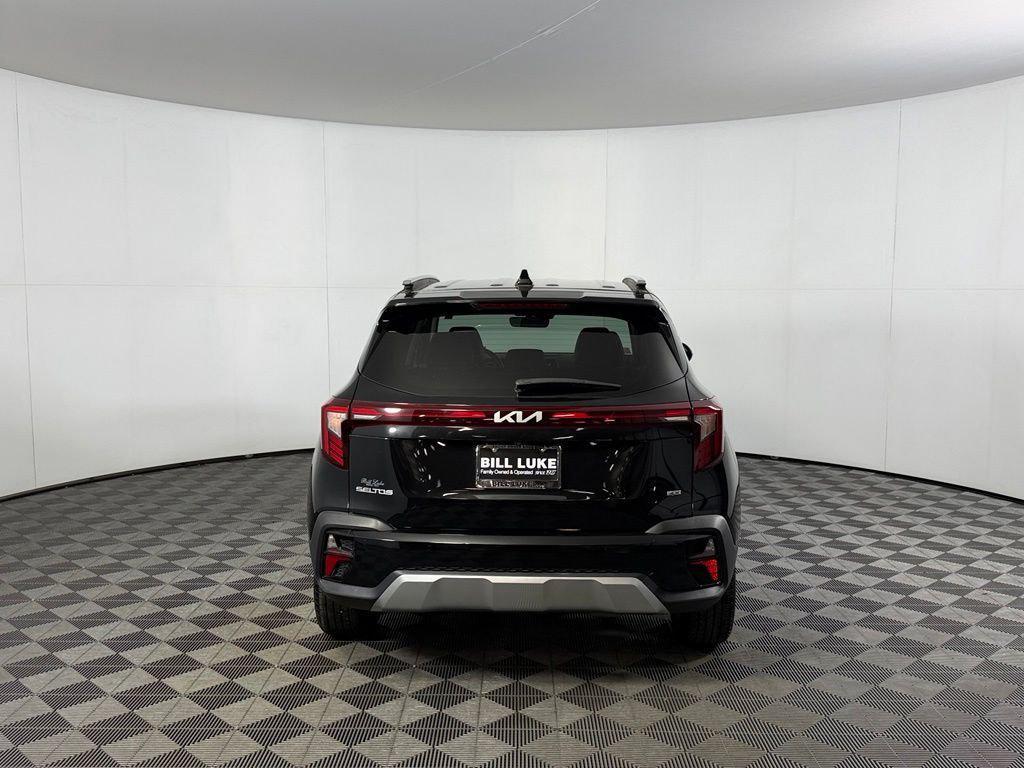 used 2025 Kia Seltos car, priced at $24,072