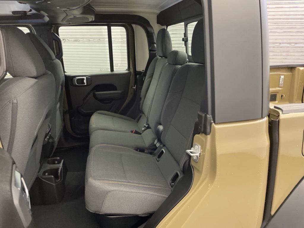 new 2026 Jeep Gladiator car, priced at $38,168