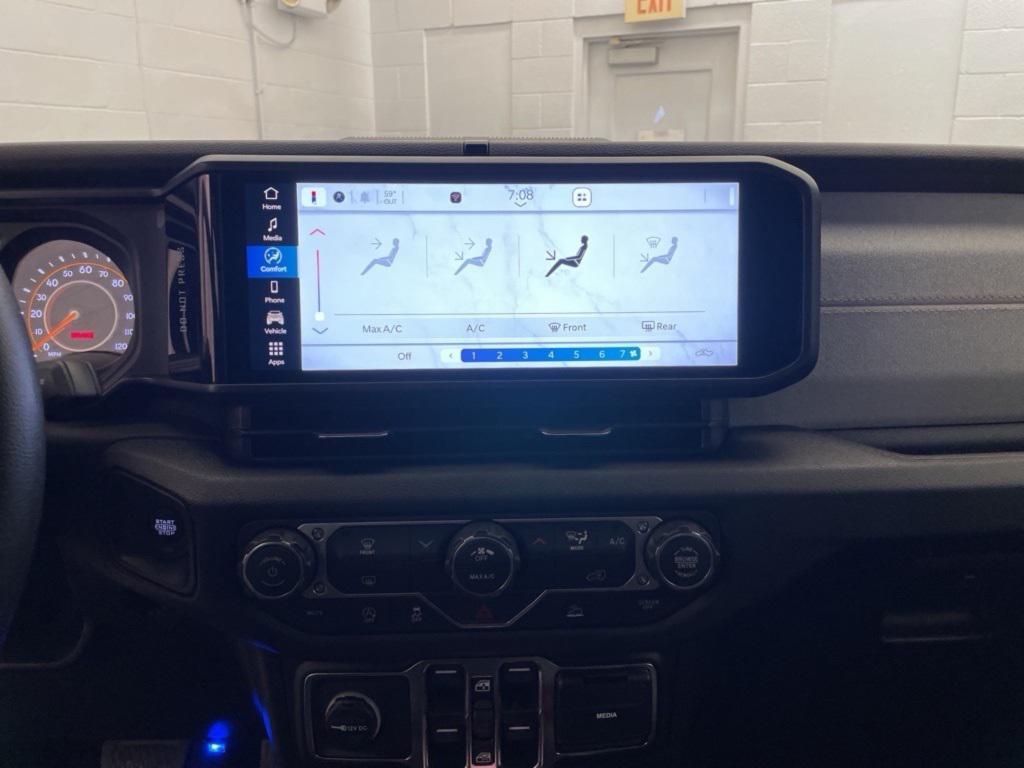 new 2026 Jeep Gladiator car, priced at $38,168