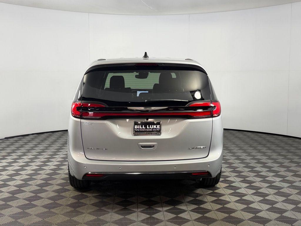 used 2026 Chrysler Pacifica car, priced at $38,975