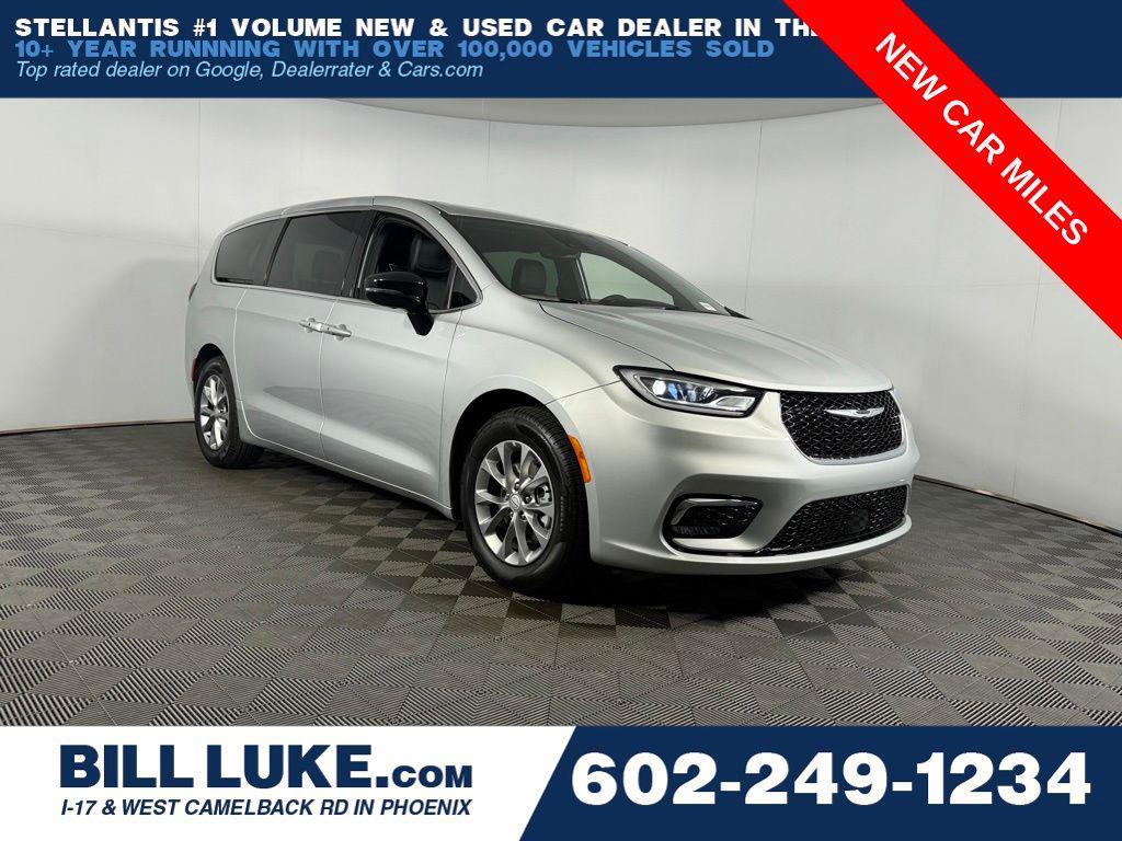used 2026 Chrysler Pacifica car, priced at $38,975