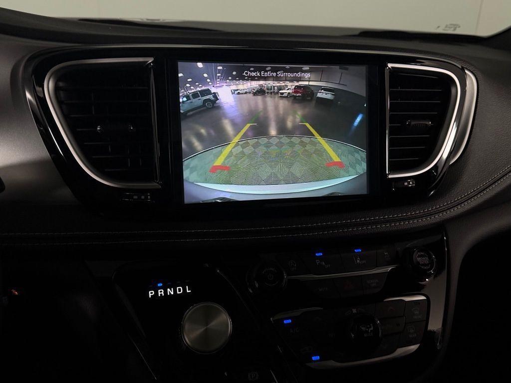 used 2026 Chrysler Pacifica car, priced at $38,975