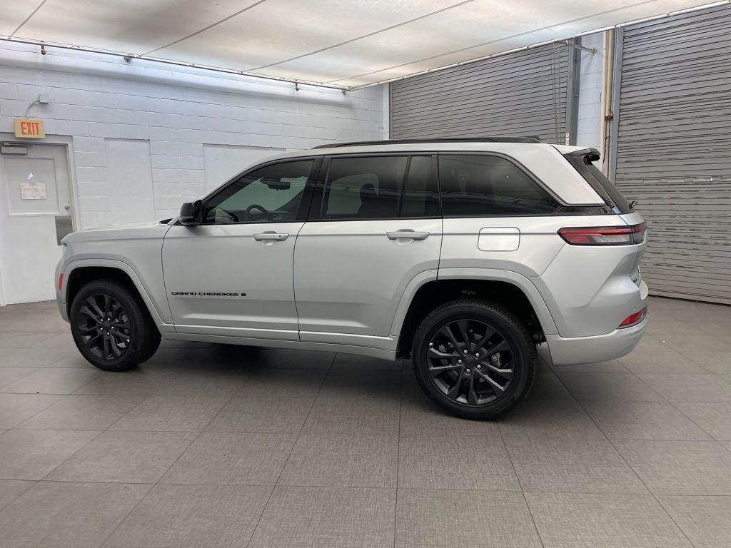 new 2026 Jeep Grand Cherokee car, priced at $45,973