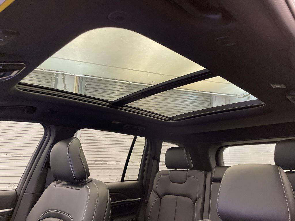 new 2026 Jeep Grand Cherokee car, priced at $45,973