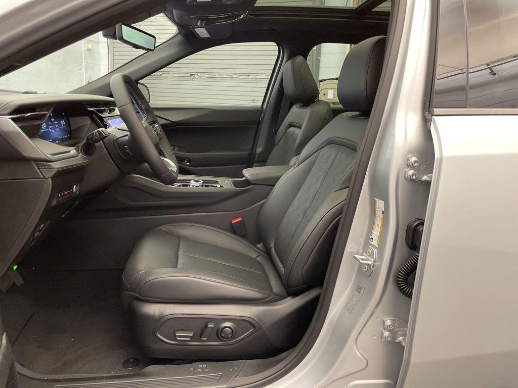 new 2026 Jeep Cherokee car, priced at $41,872